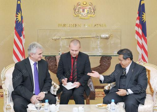 TAN SRI PANDIKAR AMIN MULIA