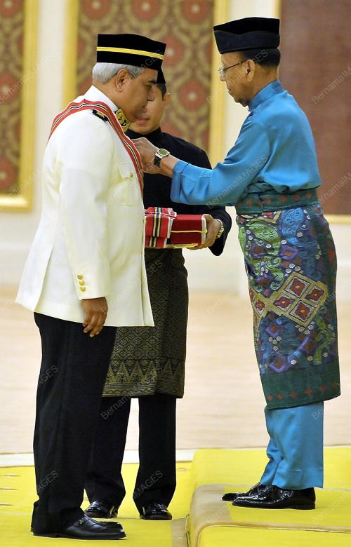 KL12_21112013_AGONG_PINGAT