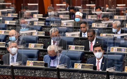 PERSIDANGAN PARLIMEN PENGGAL KETIGA