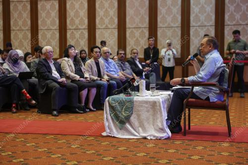 DATUK SERI ANWAR IBRAHIM