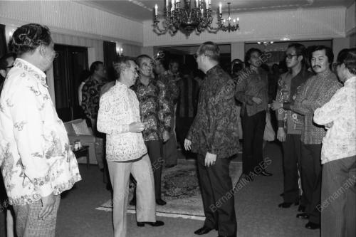 PM ENTERTAIN CHIEF MINISTERS
