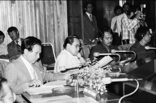 SIDANG AKHBAR MAJLIS PELANCARAN HADIAH PUISI