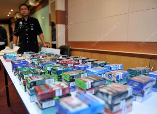 KEGIATAN MENYAMUN ROKOK