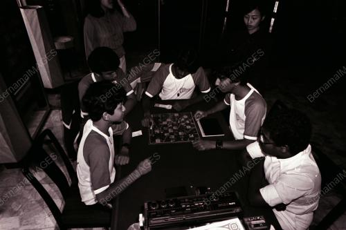 KL12_22111980_SNAKESLADDERS