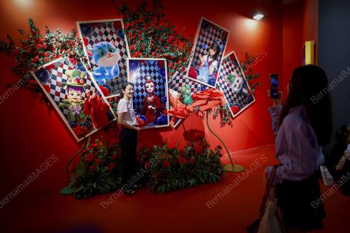 PAMERAN ALICE SAVES WONDERLAND