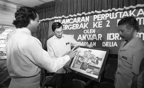 KL12_23022015_ANWAR_RASMI