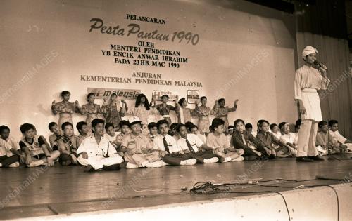 KL12_230390_PANTUN