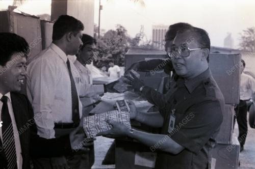 KASTAM RAMPAS ROKOK