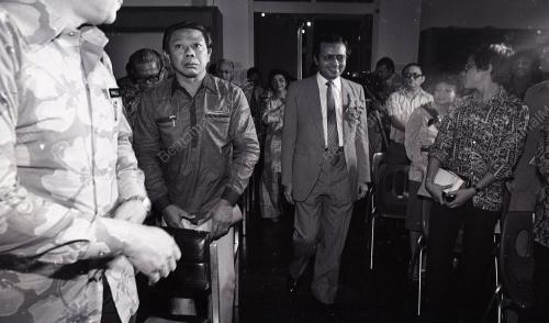 DR. MAHATHIR BIN MOHAMAD