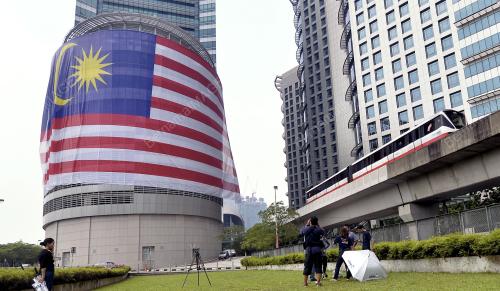 KL12_23082015_BENDERA_GERGASI