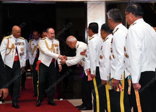 KL12_23092017_AGONG_BN201709216175
