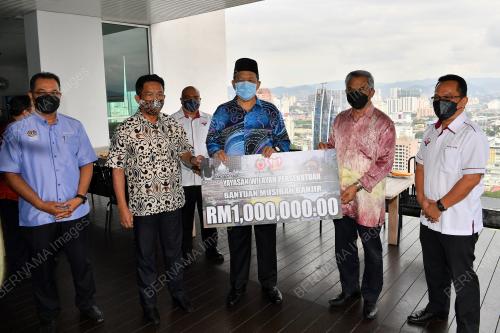 DATUK SERI SHAHIDAN KASSIM