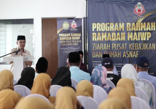 SENATOR DATUK DR MOHD NA'IM MOKHTAR