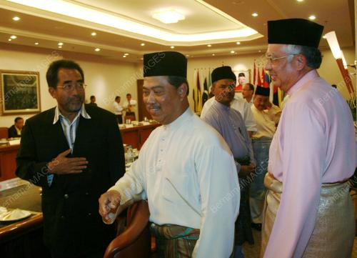 MOHD NAJIB TUN ABDUL RAZAK