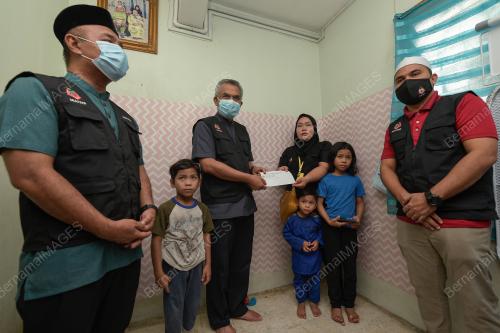 DATUK DR MOHD DAUD BAKAR