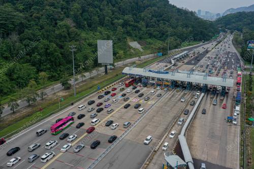 TINJAUAN ALIRAN TRAFIK LEBUHRAYA