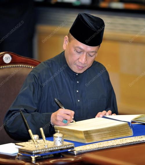 KL12_24062013_ANGKAT_SUMPAH