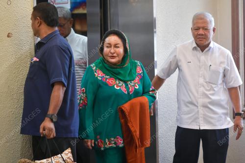 DATIN SERI ROSMAH MANSOR