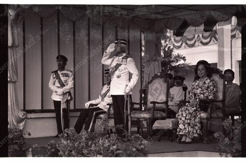 AGONG DI PERBARISAN PULAPOL