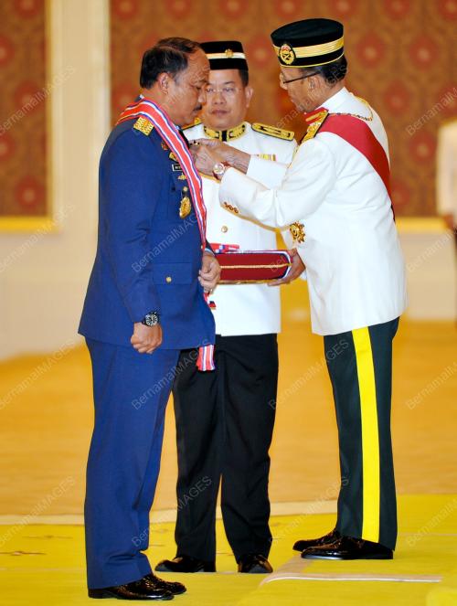 KL12_24092012_AGONG_PINGAT