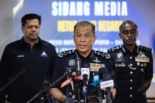 DATUK SERI MOHD KHALID ISMAIL