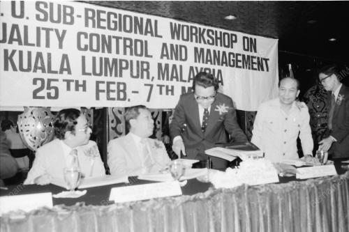 CHONG HON NYA OFFCIATES WHO MEETING