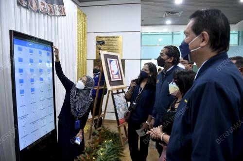 KHAIRY JAMALUDDIN