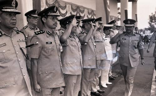 KL12_250390_HARI_POLIS