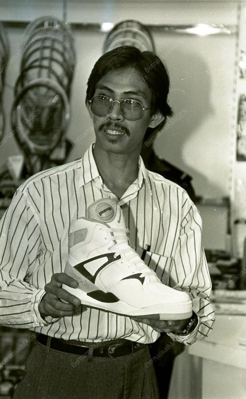 KL12_250390_REEBOK