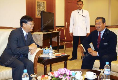 TAN SRI MUHYIDDIN YASSIN