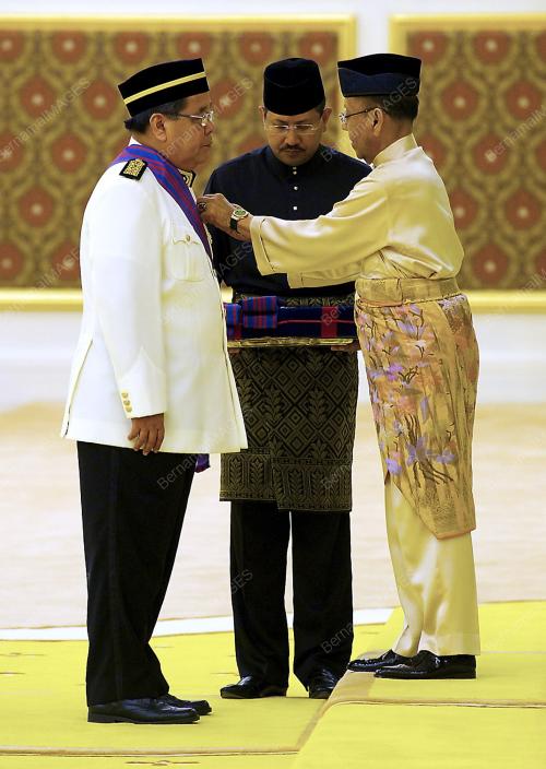 KL12_26092013_AGONG_PINGAT