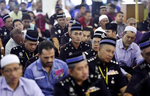 KL12_27032015_POLIS_JUMAAT