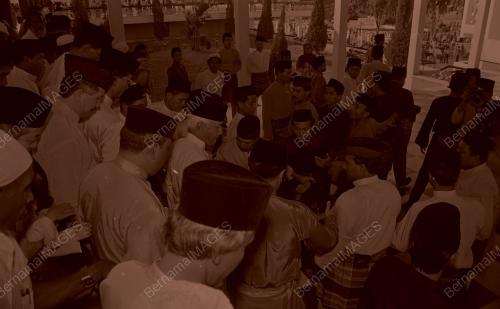 SEMBAHYANG HARI RAYA DI MASJID NEGARA