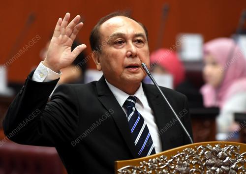 KL12_27082018_PARLIMEN_2