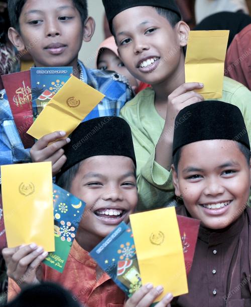 TUANKU NUR ZAHIRAH