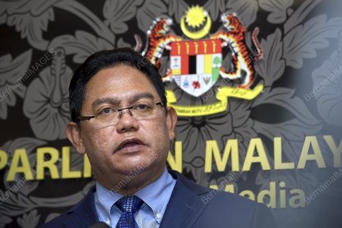 KL12_27102016_PARLIMEN