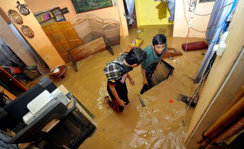 KL12_27112012_BANJIR