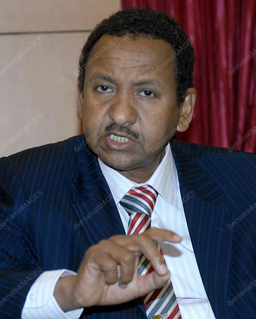 DR MUSTAFA OSMAN ISMAIL