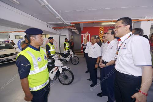 KL12_28062014_PARKIR_LRT