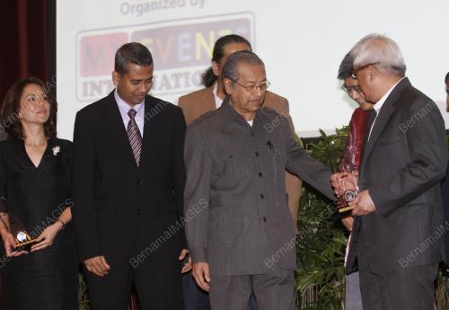 DR MAHATHIR MUHAMMAD