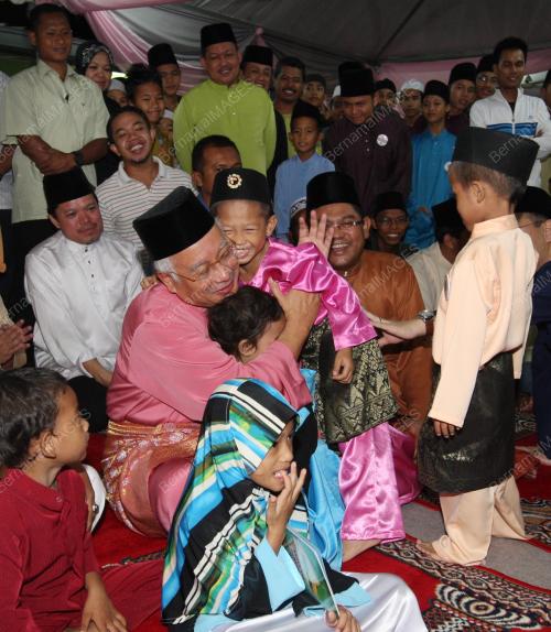NAJIB TUN ABD RAZAK