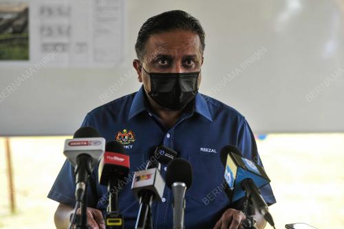 DATUK SERI REEZAL MERICAN NAINA MERICAN