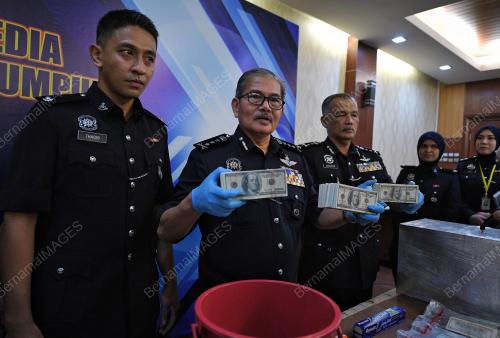 KL12_29012018_BLACK_MONEY
