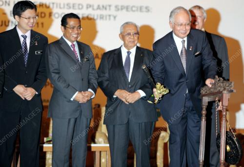 DATUK SERI MOHD NAJIB TUN ABDUL RAZAK