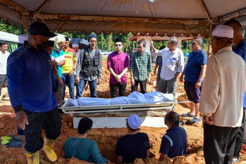 PENGEBUMIAN DR SYED HUSIN ALI