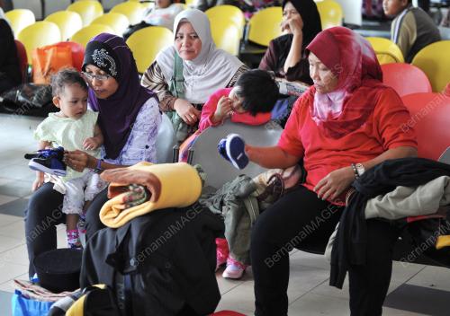 WARGA KOTA PULANG BERHARI RAYA