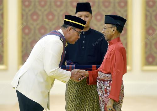 KL12_29092016_AGONG_PINGAT