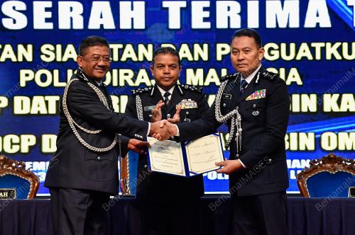 DATUK SERI AYOB KHAN MYDIN PITCHAY