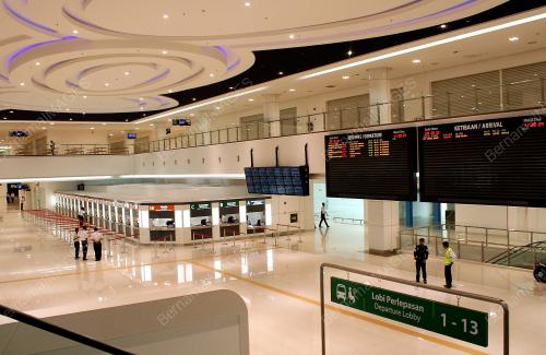 TEMINAL BAS TASIK SELATAN