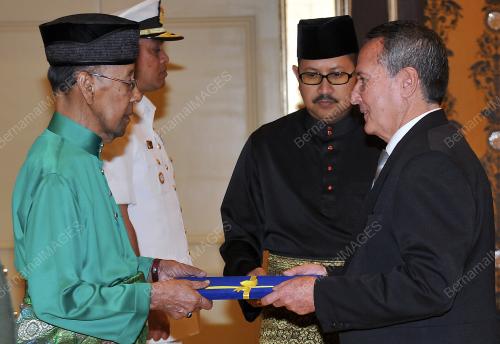 KL12_29122015_AGONG